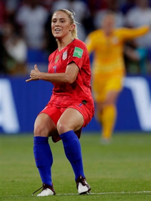Abby Dahlkemper puzzle 10001361