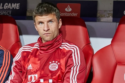 Thomas Müller poster with hanger
