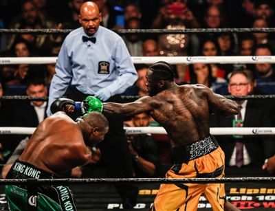 Deontay Wilder Mouse Pad 10258311